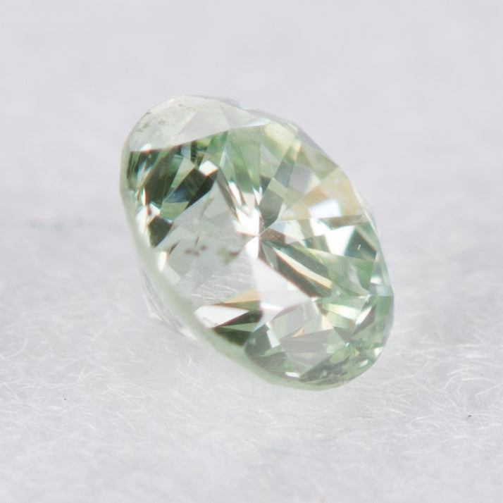 0.04ct ファンシーインテンイエロウィッシュグリーン Fancy intense Yellowish Green, GIA