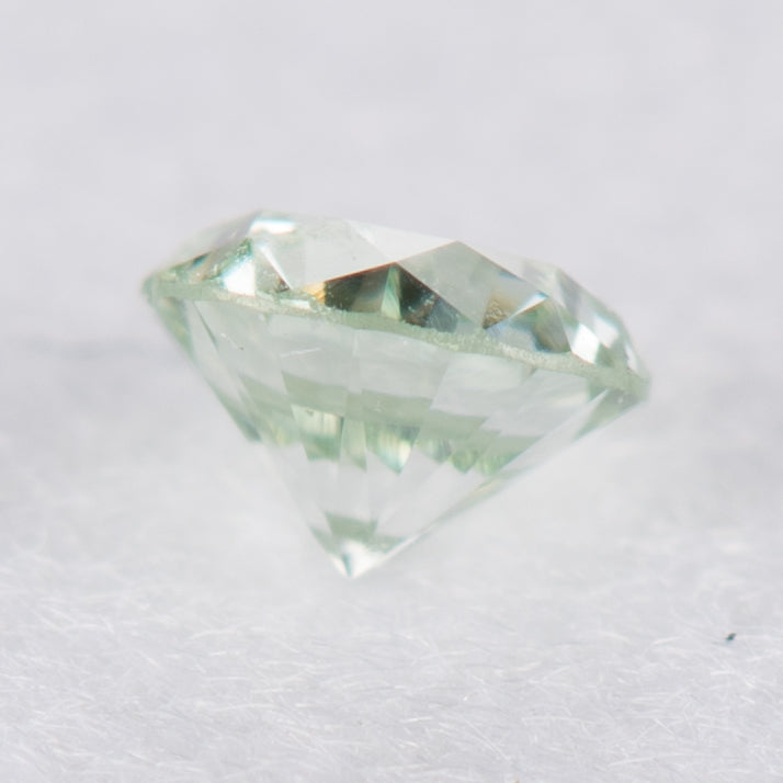 0.04ct ファンシーインテンイエロウィッシュグリーン Fancy intense Yellowish Green, GIA