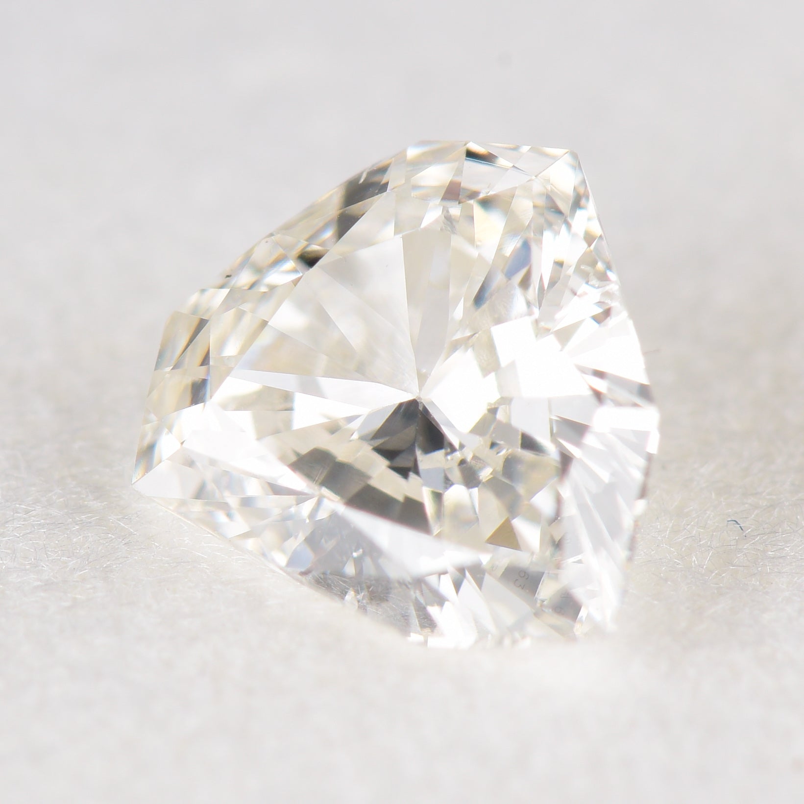 0.50ct シールドカットダイヤモンド　Jカラー　SI2 ルース, GIA