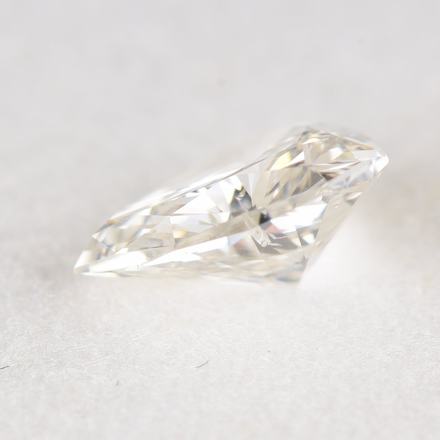0.50ct シールドカットダイヤモンド　Jカラー　SI2 ルース, GIA