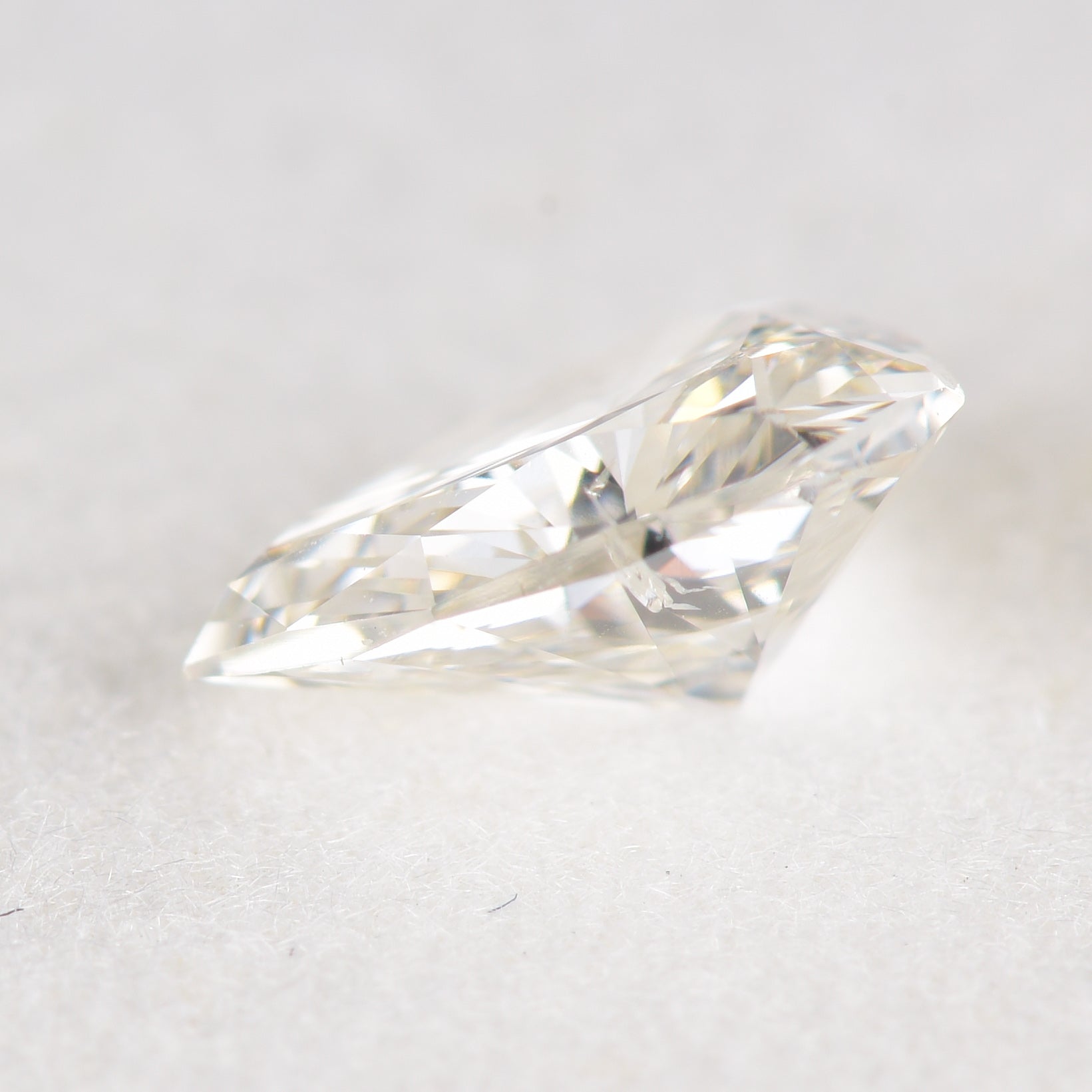 0.50ct シールドカットダイヤモンド　Jカラー　SI2 ルース, GIA