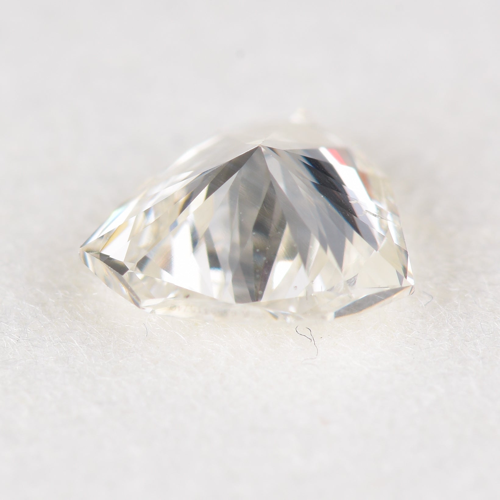 0.50ct シールドカットダイヤモンド　Jカラー　SI2 ルース, GIA