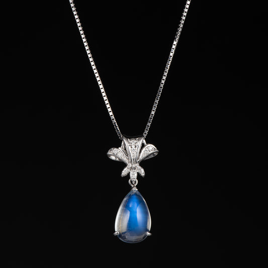 6ctペアシェイプカボションのブルームーンとダイヤモンドを使用したペンダントネックレス