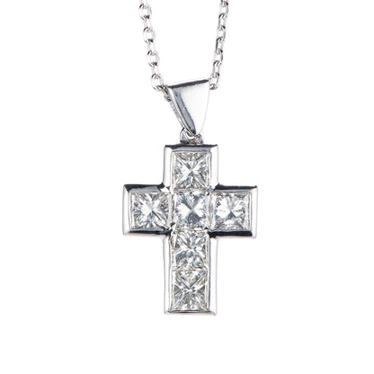 ホワイトゴールド製2.03ct K18WGダイヤモンドペンダントネックレス クロス型 ペンダントトップのアップ画像