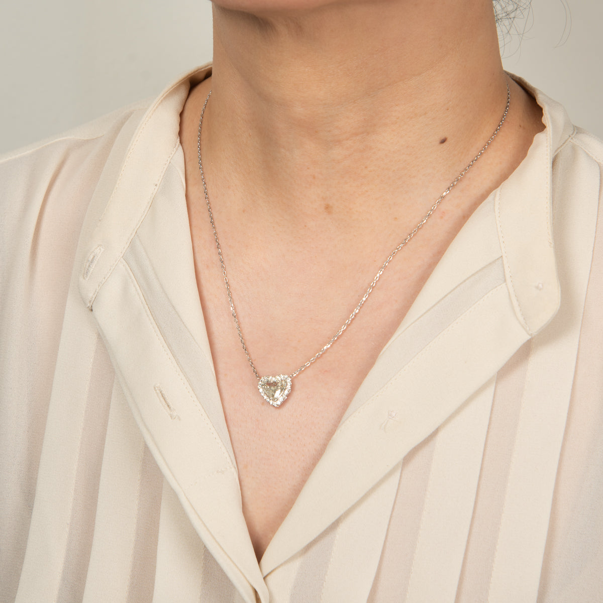 1.99ct Jカラー SI2 ダイヤモンドペンダント　プラチナ900/850製 (1.99ct J SI2 0.30ct Pt900/Pt850) CGL