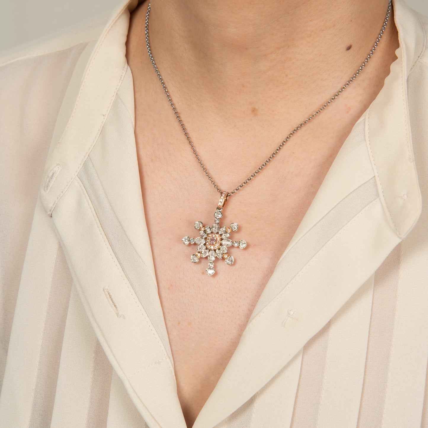 0.20ct ファンシーインテンスピンクダイヤモンドペンダントプラチナペンダントPD:0.457ct BD:0.065ct D: 1.63ct Pt950/850