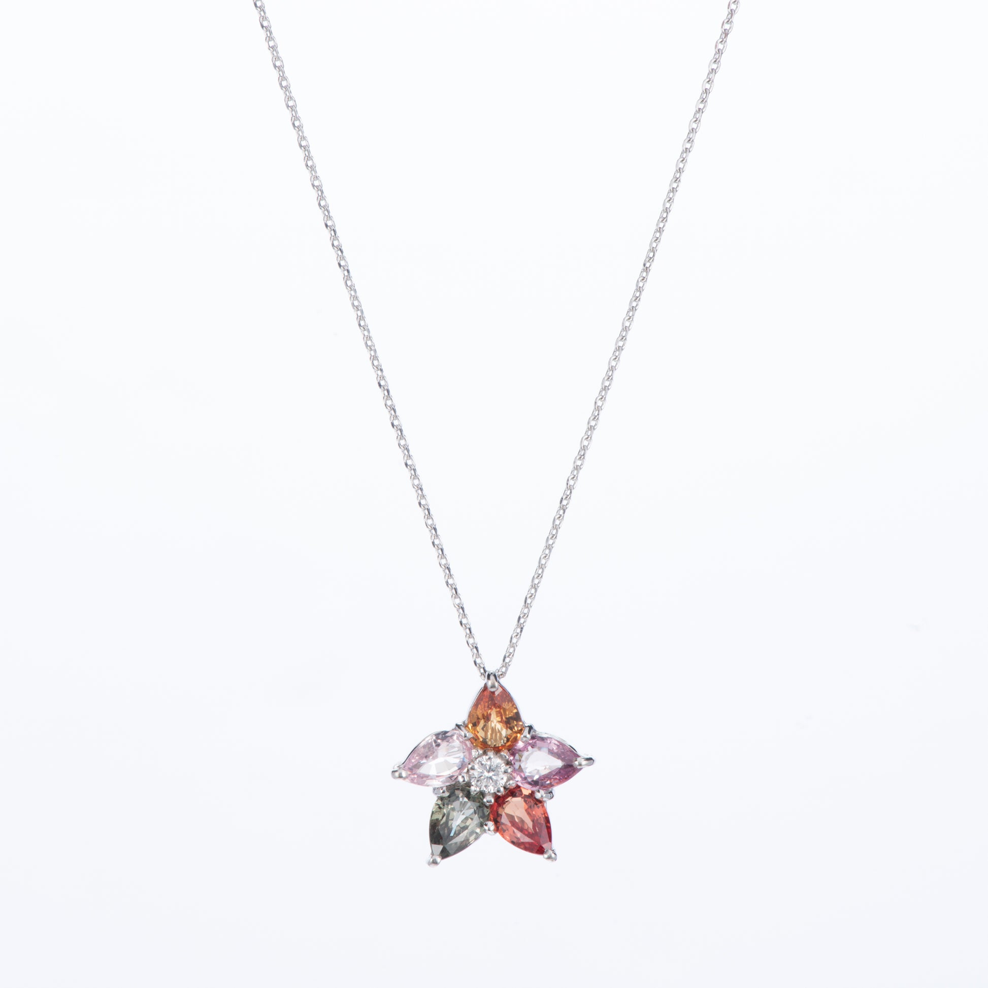 ブルーム　マルチカラーサファイアのペンダントネックレス