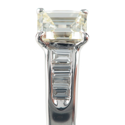 エメラルドカットダイヤモンドプラチナ製リング D: 0.75 ct D: 0.3ct Pt900