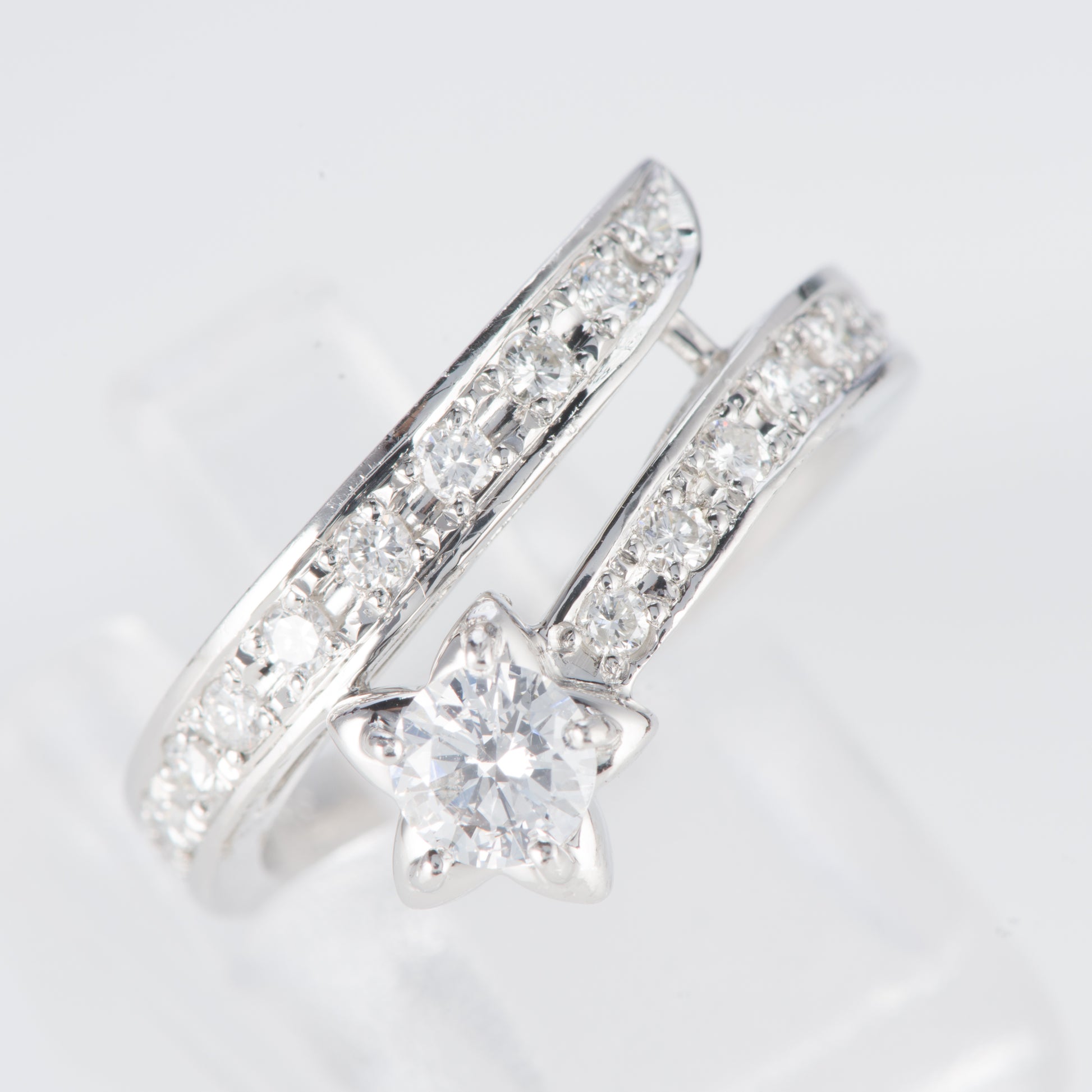 ダイヤモンドリング D: 0.32 ct D: 0.35ct Pt900