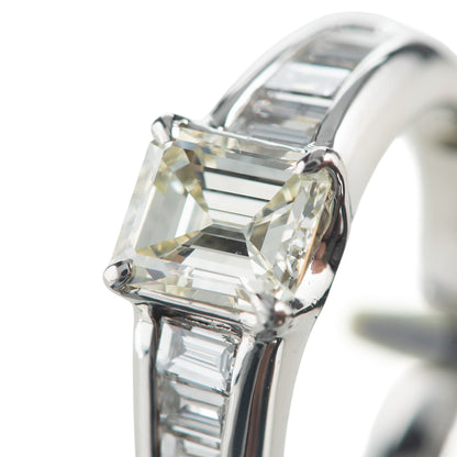 エメラルドカットダイヤモンド プラチナ製リング D: 1.004ct Under N VLY D: 0.40ct Pt900 CGL　拡大写真