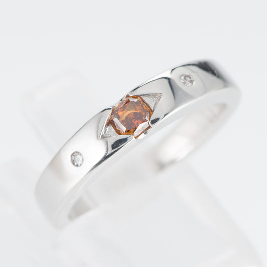 ファンシーディープイエロウィッシュオレンジダイヤモンド プラチナリング D: 0.241ct D: 0.03ct FDYO SI2 Pt900 全宝協