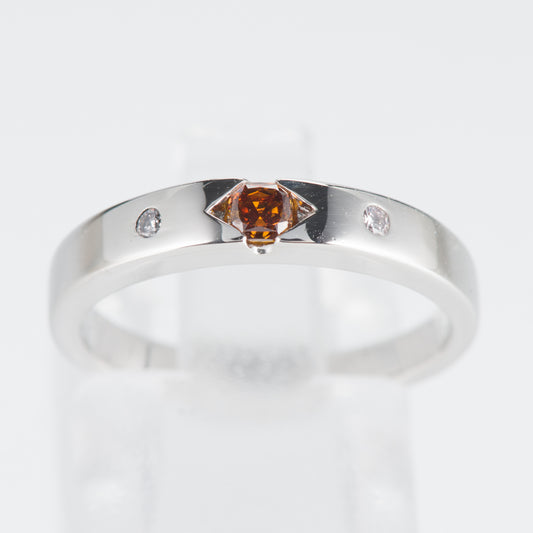 ファンシーディープイエロウィッシュオレンジダイヤモンド プラチナリング D: 0.154ct D: 0.03ct FDYO SI2 Pt900 全宝協