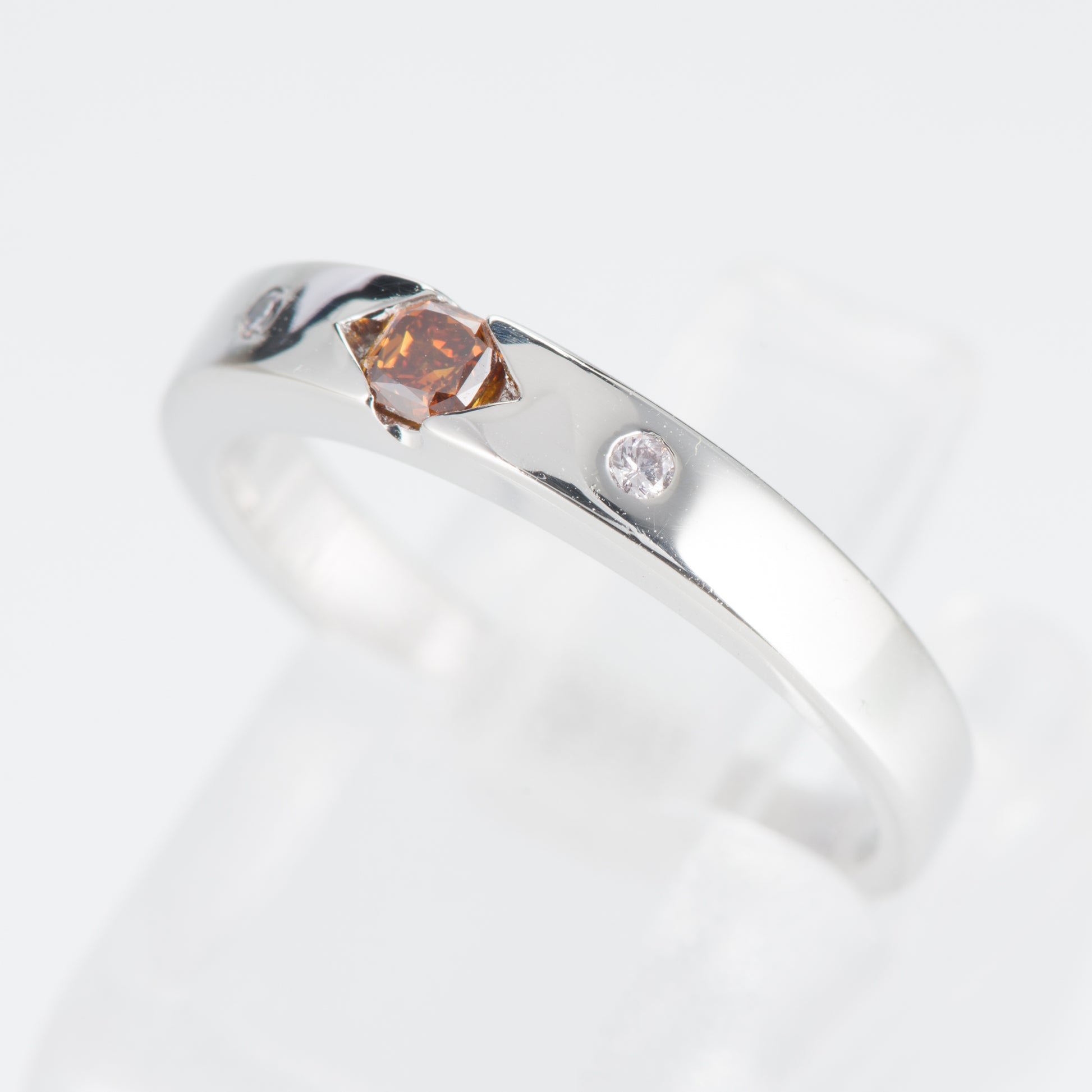 ファンシーディープイエロウィッシュオレンジダイヤモンド プラチナリング D: 0.154ct D: 0.03ct FDYO SI2 Pt900 全宝協