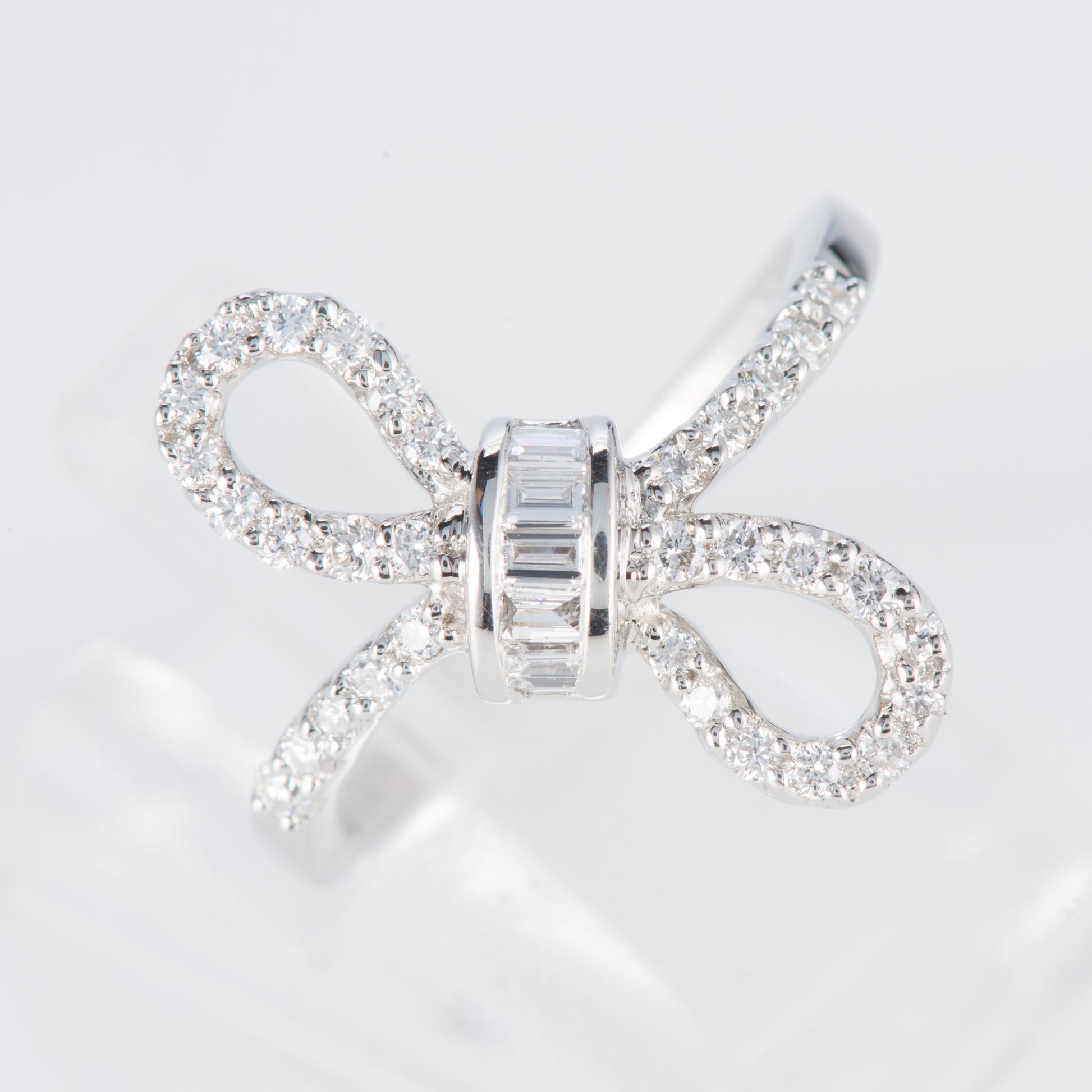 ダイヤモンド プラチナリング D: 0.44 ct　リボン