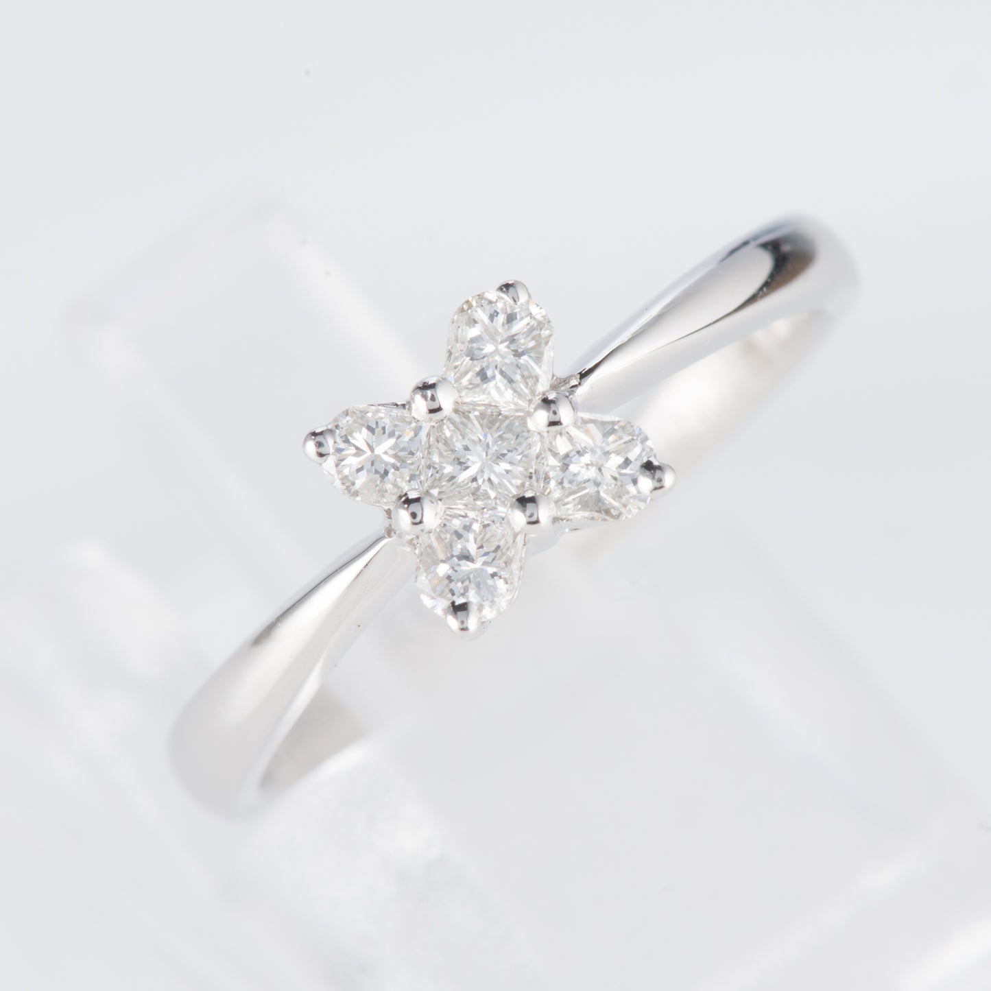 ダイヤモンド ホワイトゴールドリング D: 0.39 ct