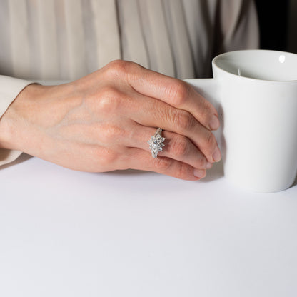 1ct ハートシェイプダイヤモンド取り巻きプラチナリング(1.01ct D VS1 1.01/1.03 GIA)