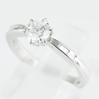 0.63ct G VVS2 GIAソリテールデザインのエンゲージリング　右斜め上