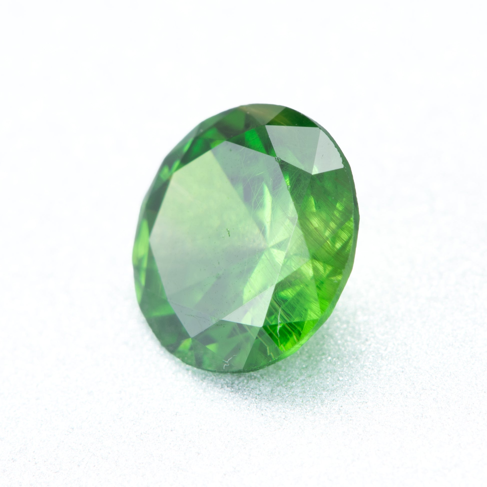 0.76ct, デマントイドガーネット ラウンド ルース, GIA