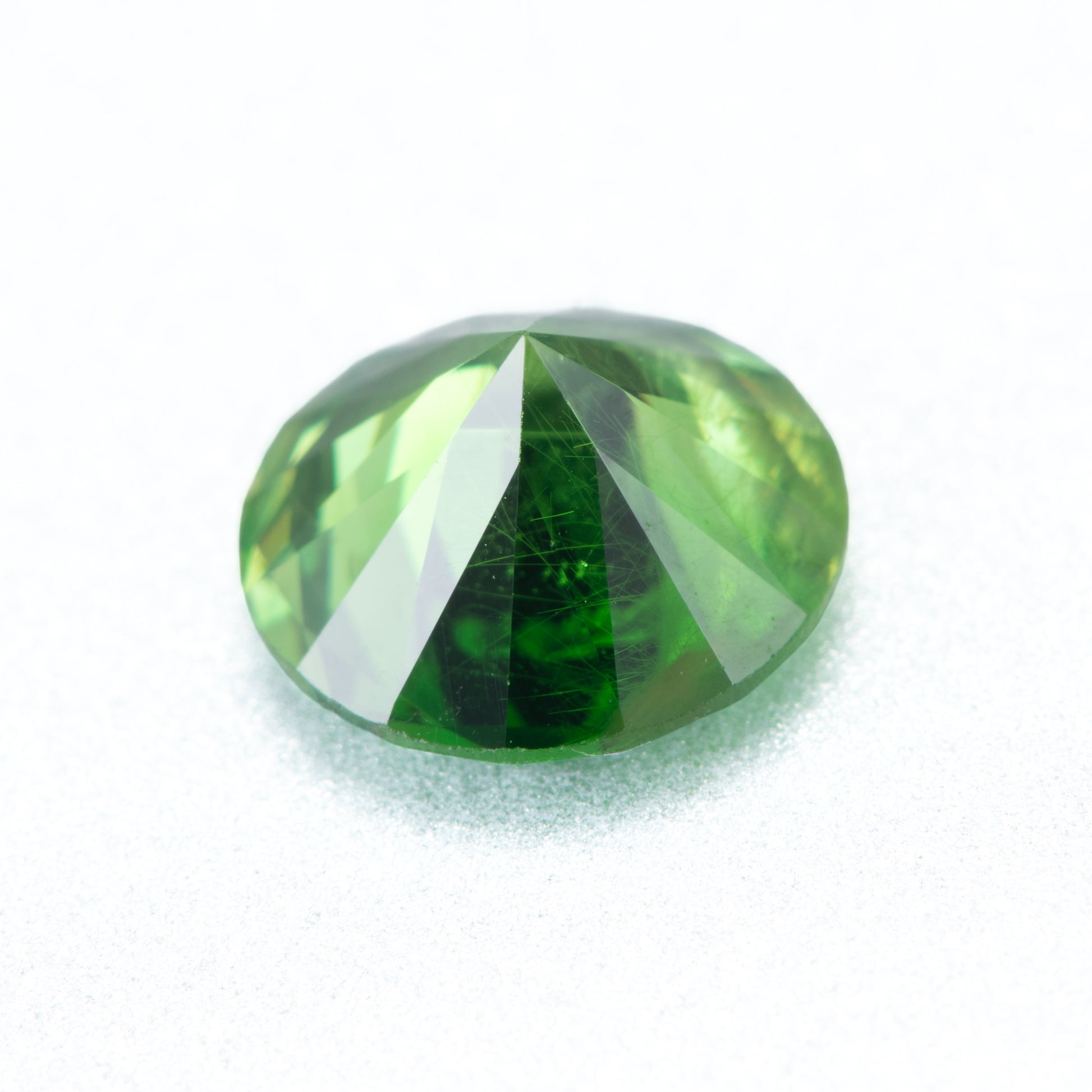 0.76ct, デマントイドガーネット ラウンド ルース, GIA　ファイスダウン