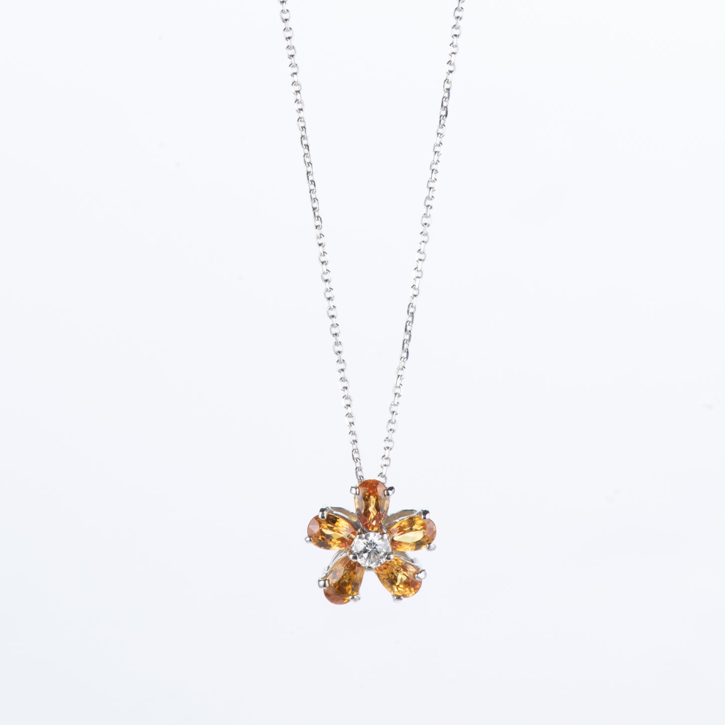 ホワイトゴールド製 ブルームイエローサファイア YS1.52ct D0.11ct K18WG ダイヤモンドペンダントネックレス フラワー型