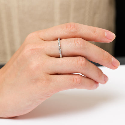 ZUISHO | プラチナ950 ダイヤモンド ハーフエタニティリング　ダイヤモンド0.58ct G+ VS　着用イメージ　手元