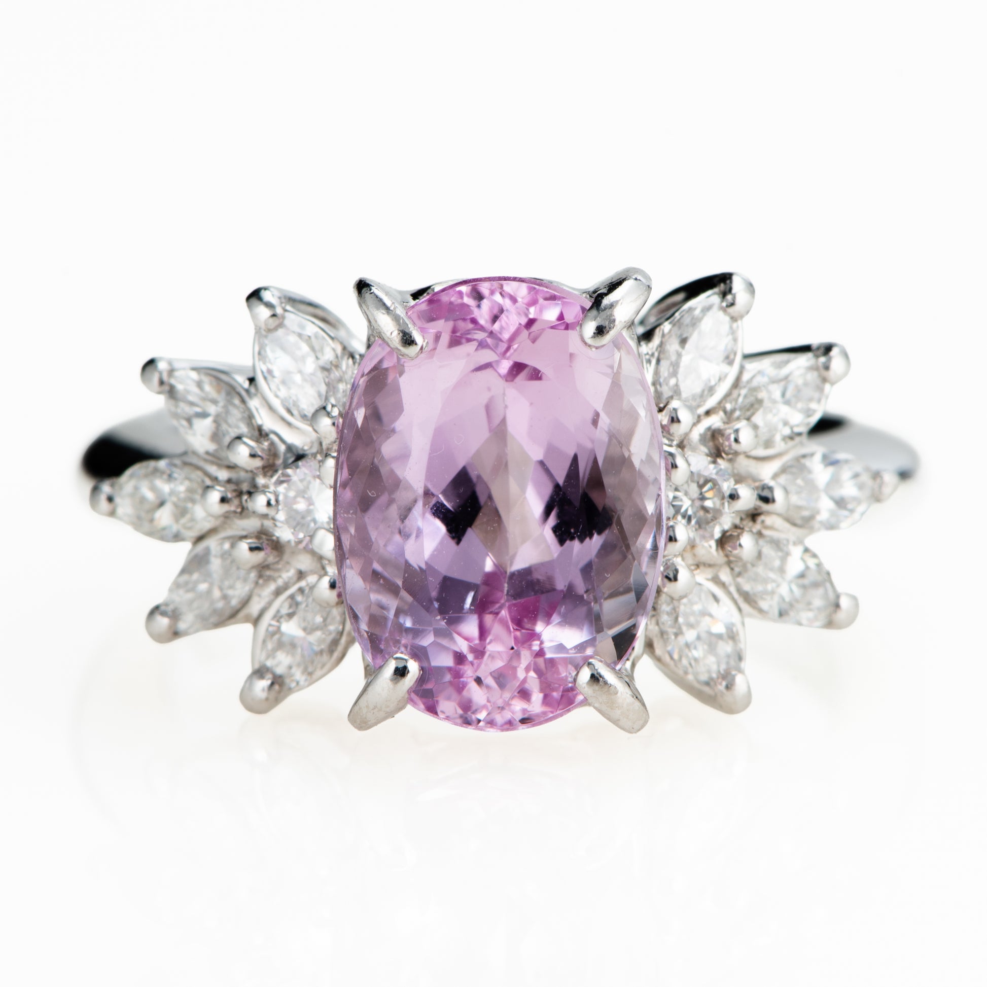 4ct ピンクトパーズ　プラチナ製ピンクトパーズとダイヤモンドのリング