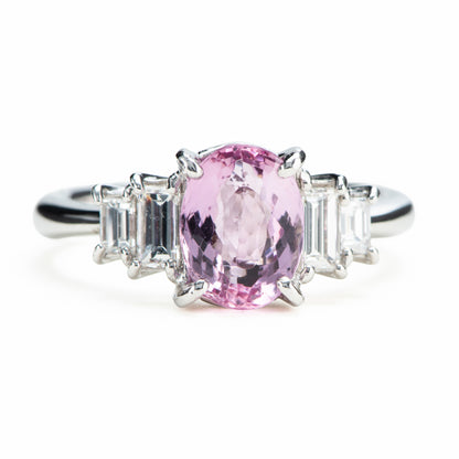 ピンクトパーズ　プラチナ製ピンクトパーズとダイヤモンドのリング