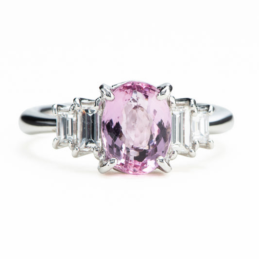 ピンクトパーズ　プラチナ製ピンクトパーズとダイヤモンドのリング