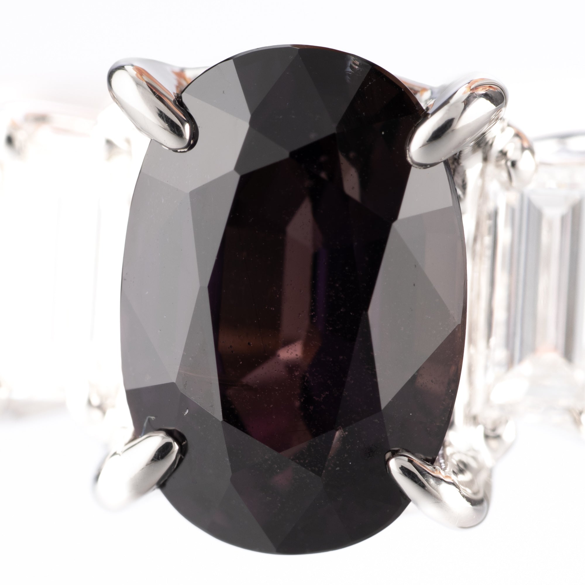 Pt900 タンザニア産 非加熱ブラウニッシュパープルサファイア 1.63ct