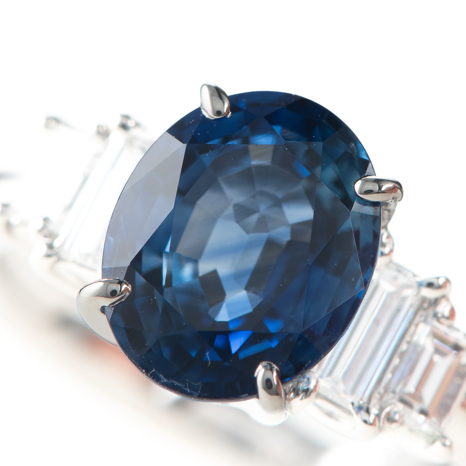サファイアxダイヤモンド プラチナ製リング S: 2.84 ct D: 0.48ct Pt900 GIA