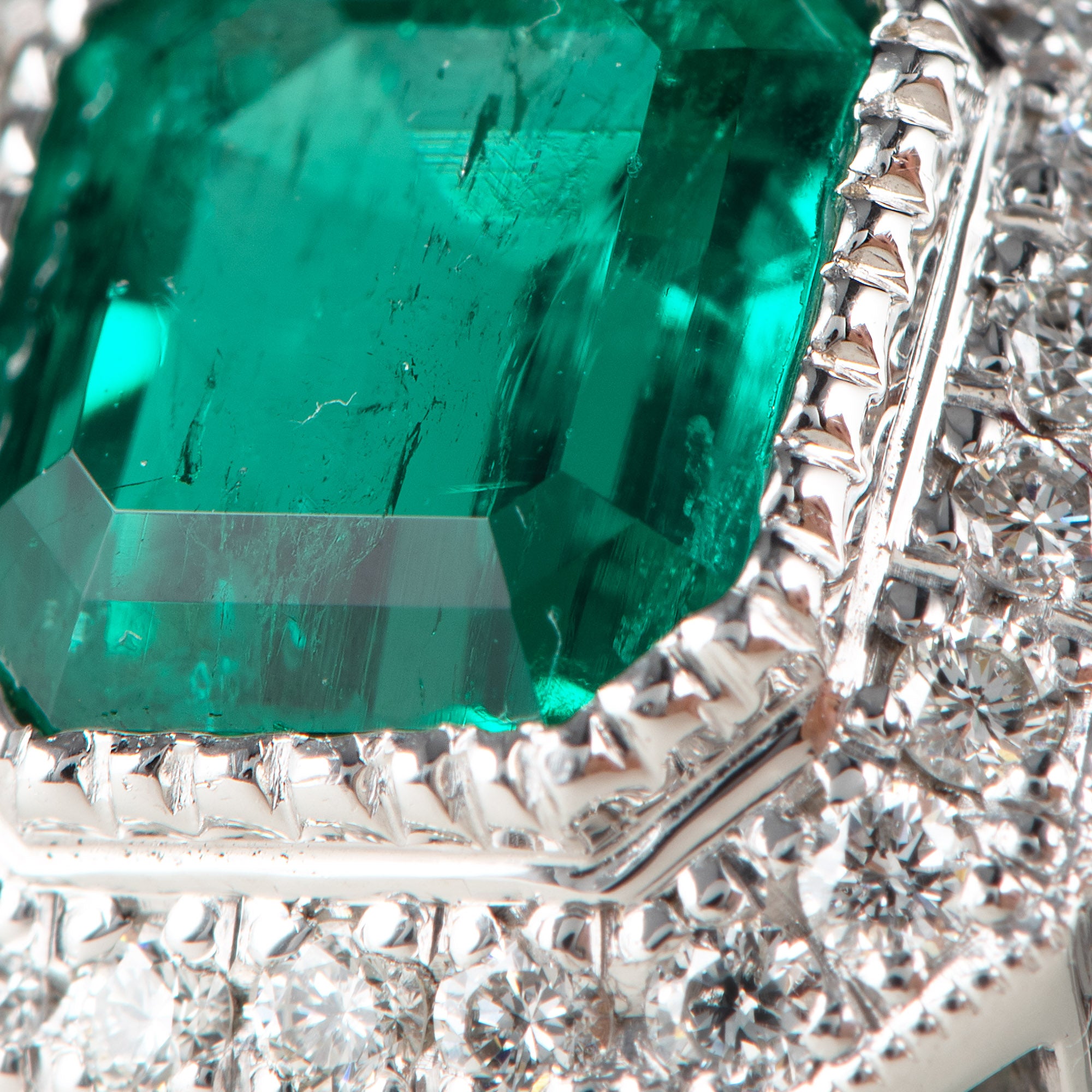 2ct コロンビア産エメラルドプラチナリング E2.08ct D:0.65ct Pt900