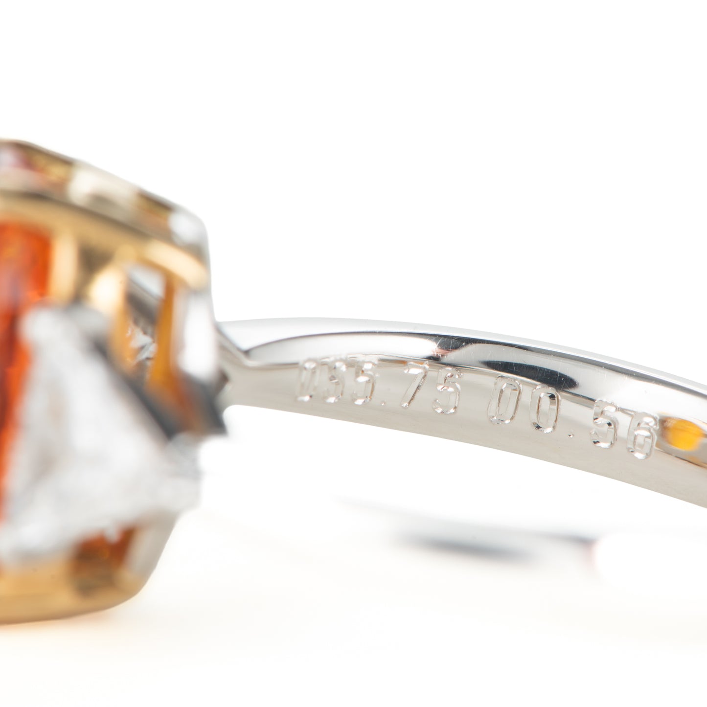 スリランカ産オレンジサファイア Pt950/K18YG OS:5.75ct D:0.56ct