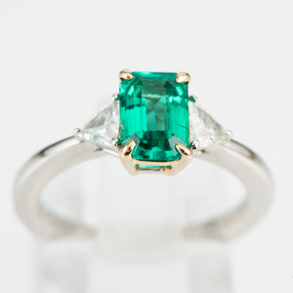 0.92ct コロンビア産エメラルドxダイヤモンド プラチナ製リング E:0.92ct D:0.24ct Pt950/K18YG GIA