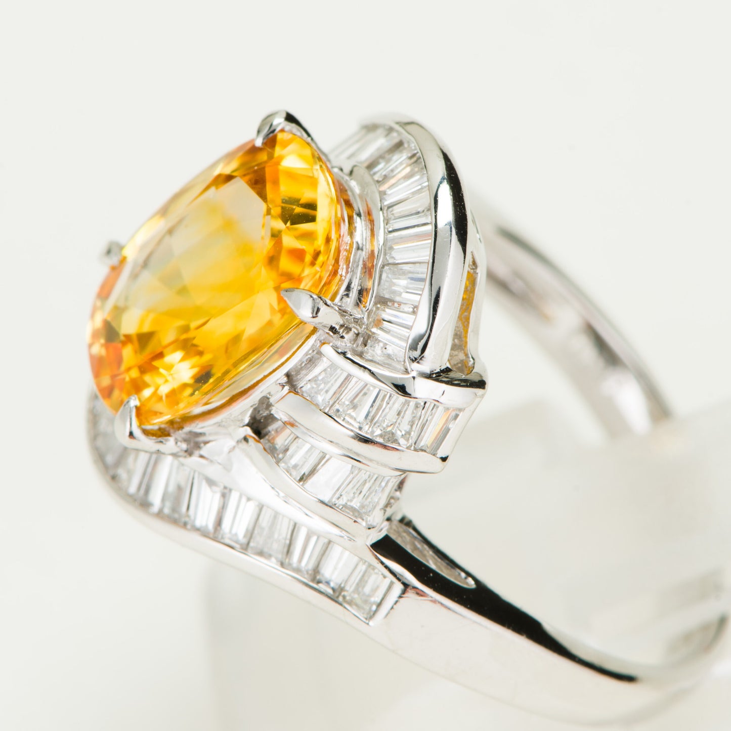 イエローサファイアxダイヤモンド　プラチナ製リング YS: 4.07ct D: 0.86ct Pt900