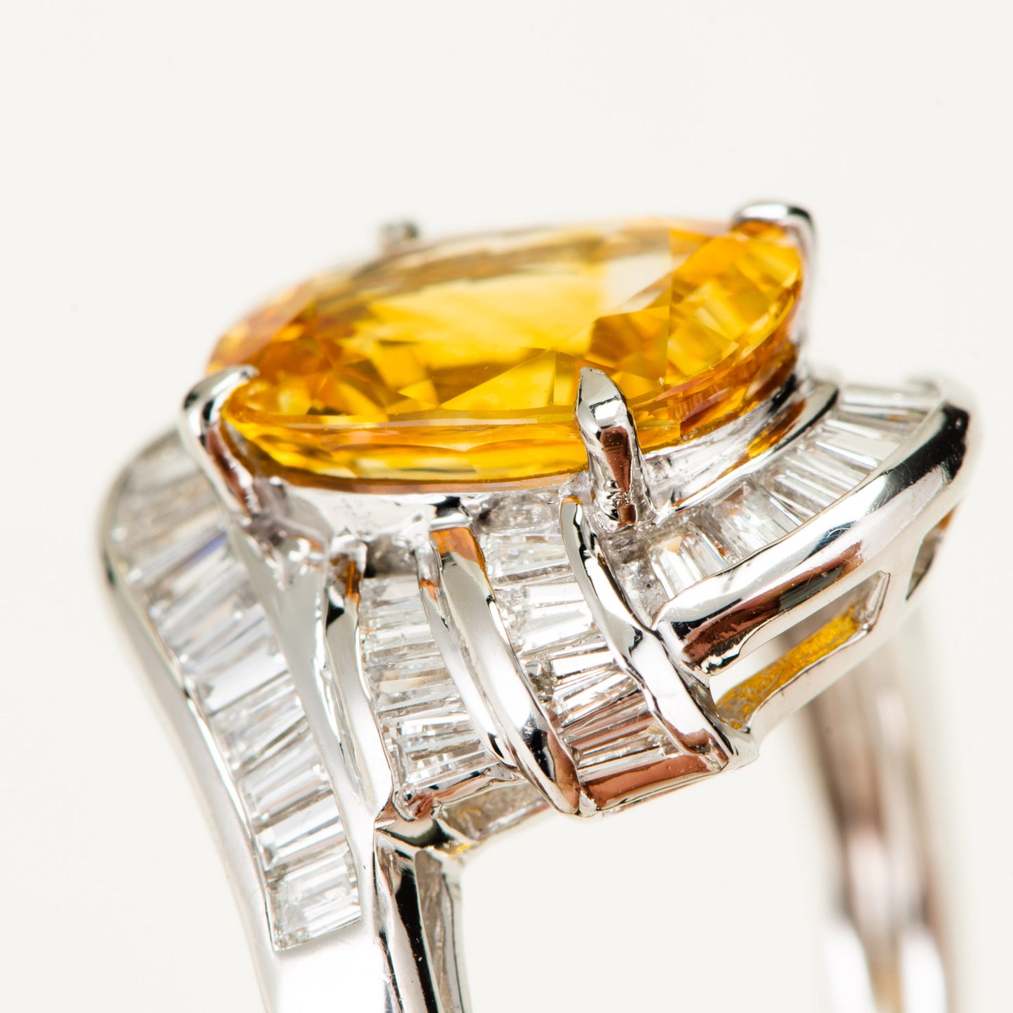 イエローサファイアxダイヤモンド　プラチナ製リング YS: 4.07ct D: 0.86ct Pt900