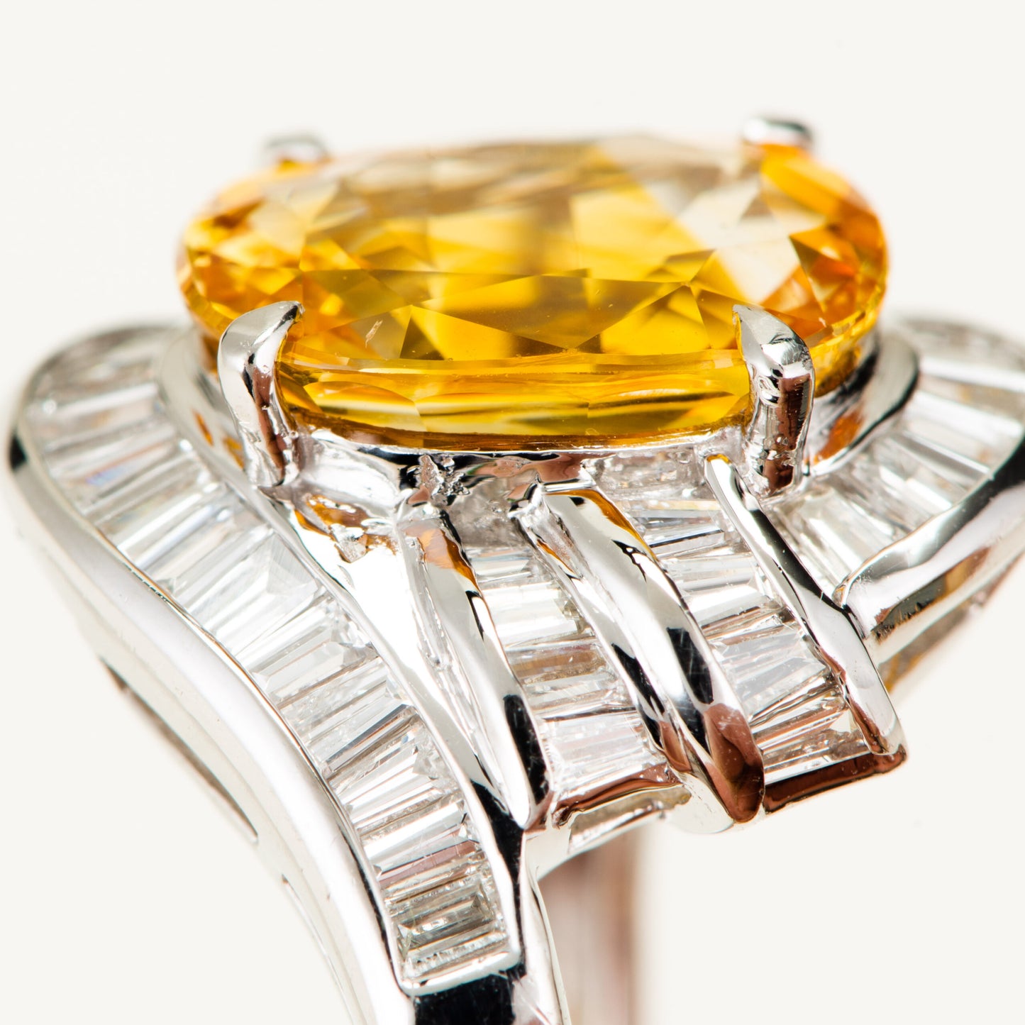 イエローサファイアxダイヤモンド　プラチナ製リング YS: 4.07ct D: 0.86ct Pt900