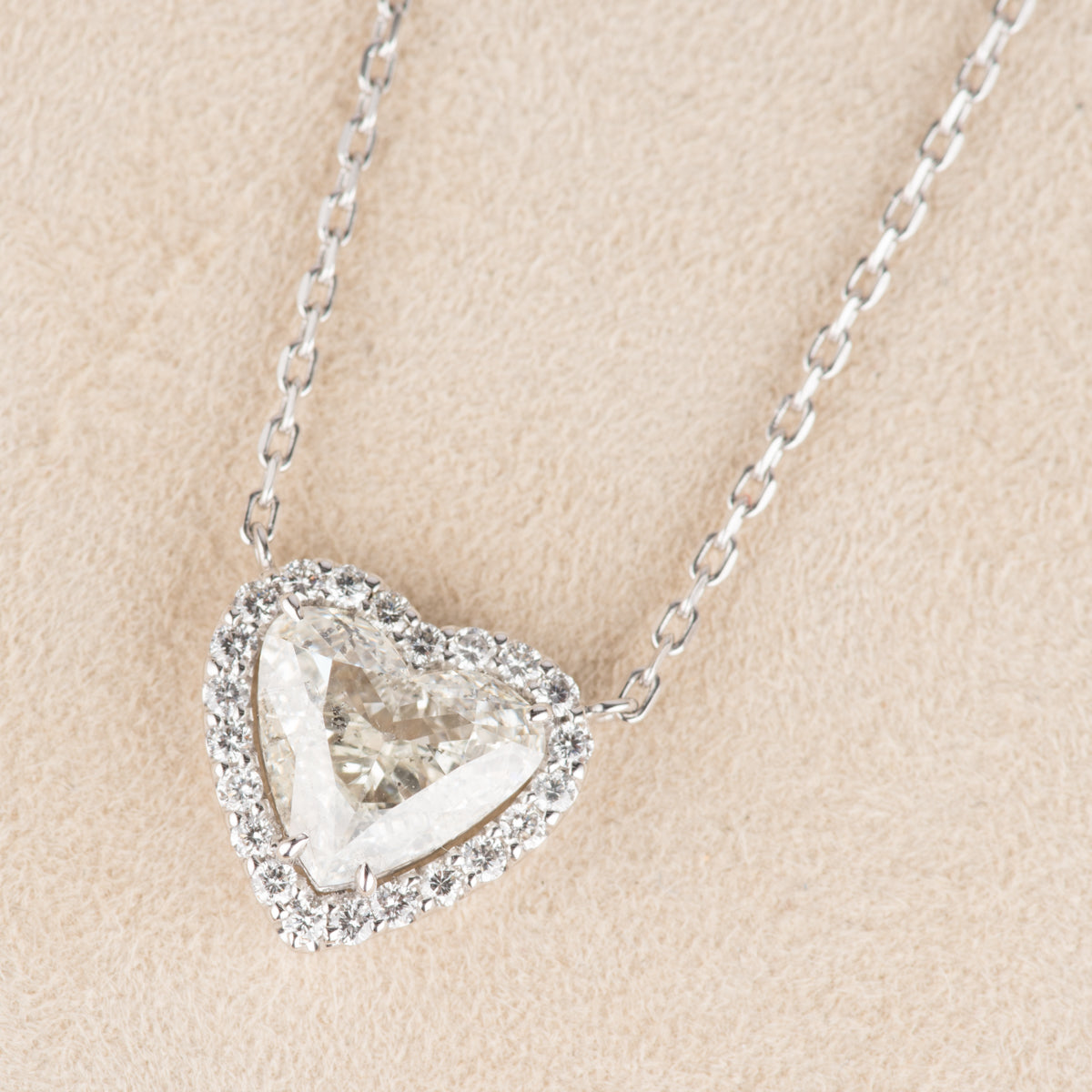 1.99ct Jカラー SI2 ダイヤモンドペンダント　プラチナ900/850製 (1.99ct J SI2 0.30ct Pt900/Pt850) CGL