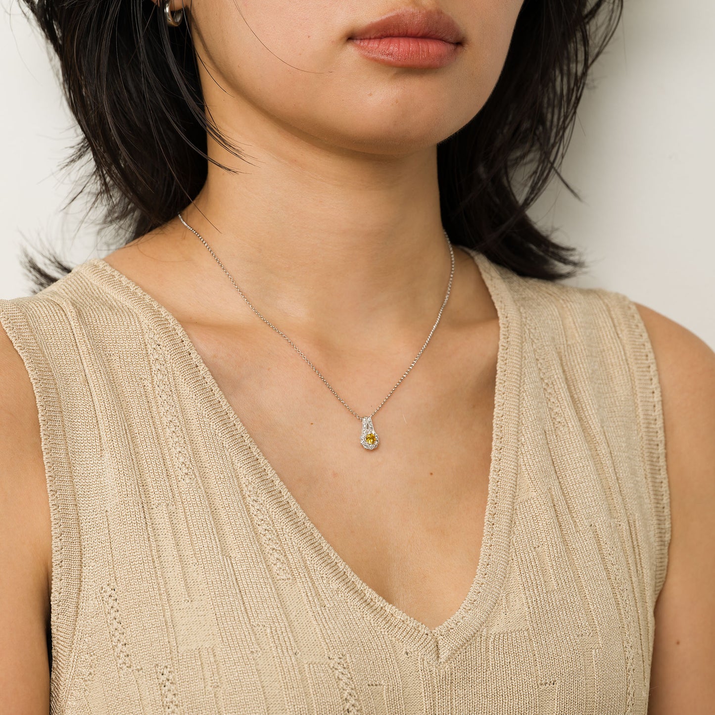 ファンシービビッドオレンジーイエローダイヤモンドペンダントネックレス プラチナ製  FVOY: 0.32ct D:0.30ct Pt900/Pt850