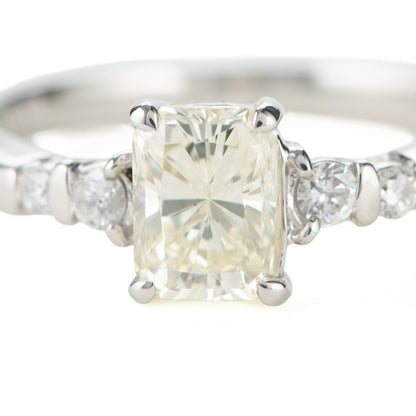 ライトイエローダイヤモンドダイヤモンド プラチナリング D: 1.021ct D: 0.11ct Light yellow VS2 Pt900 CGL