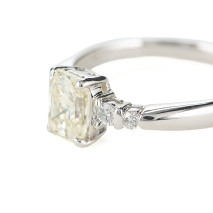 ライトイエローダイヤモンドダイヤモンド プラチナリング D: 1.021ct D: 0.11ct Light yellow VS2 Pt900 CGL
