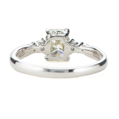 ライトイエローダイヤモンドダイヤモンド プラチナリング D: 1.021ct D: 0.11ct Light yellow VS2 Pt900 CGL