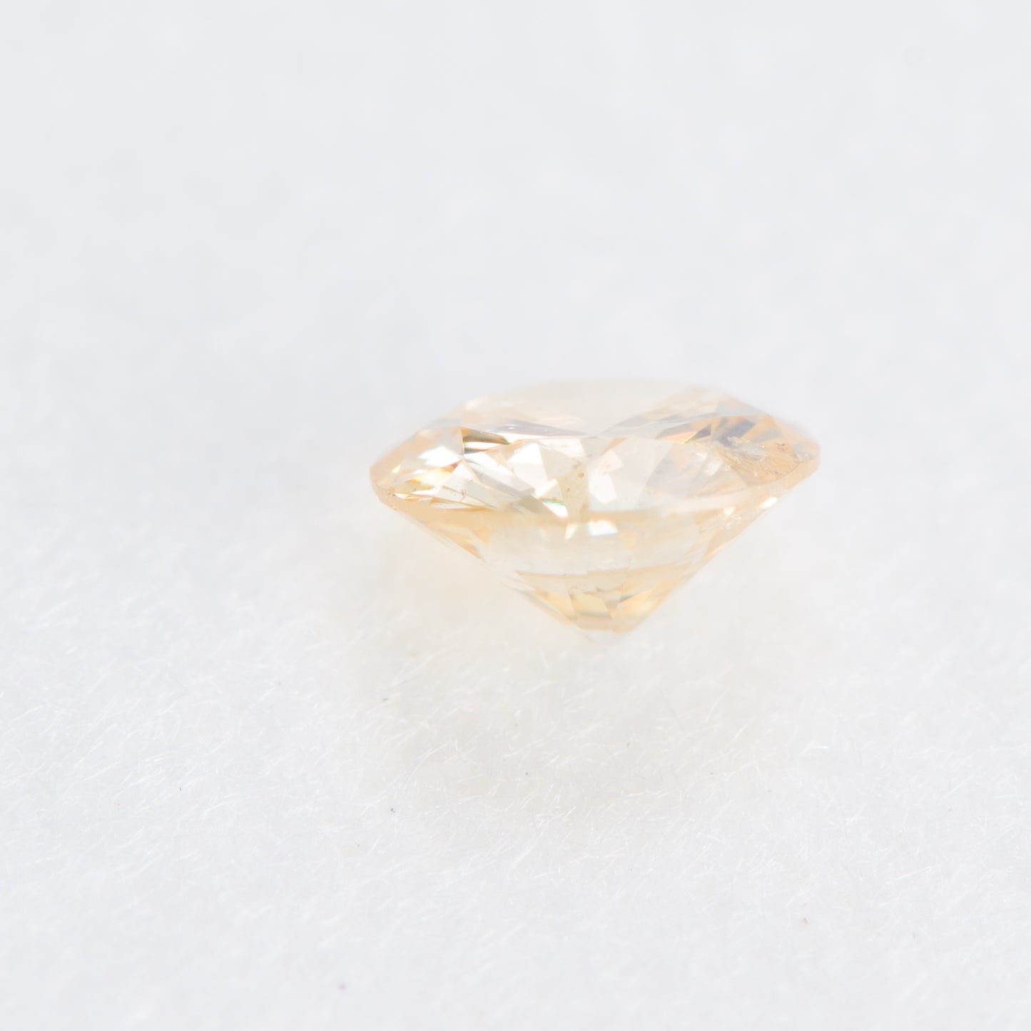 0.100ct, ファンシーライトオレンジイエローダイヤモンド, SI2, ラウンド, CGL