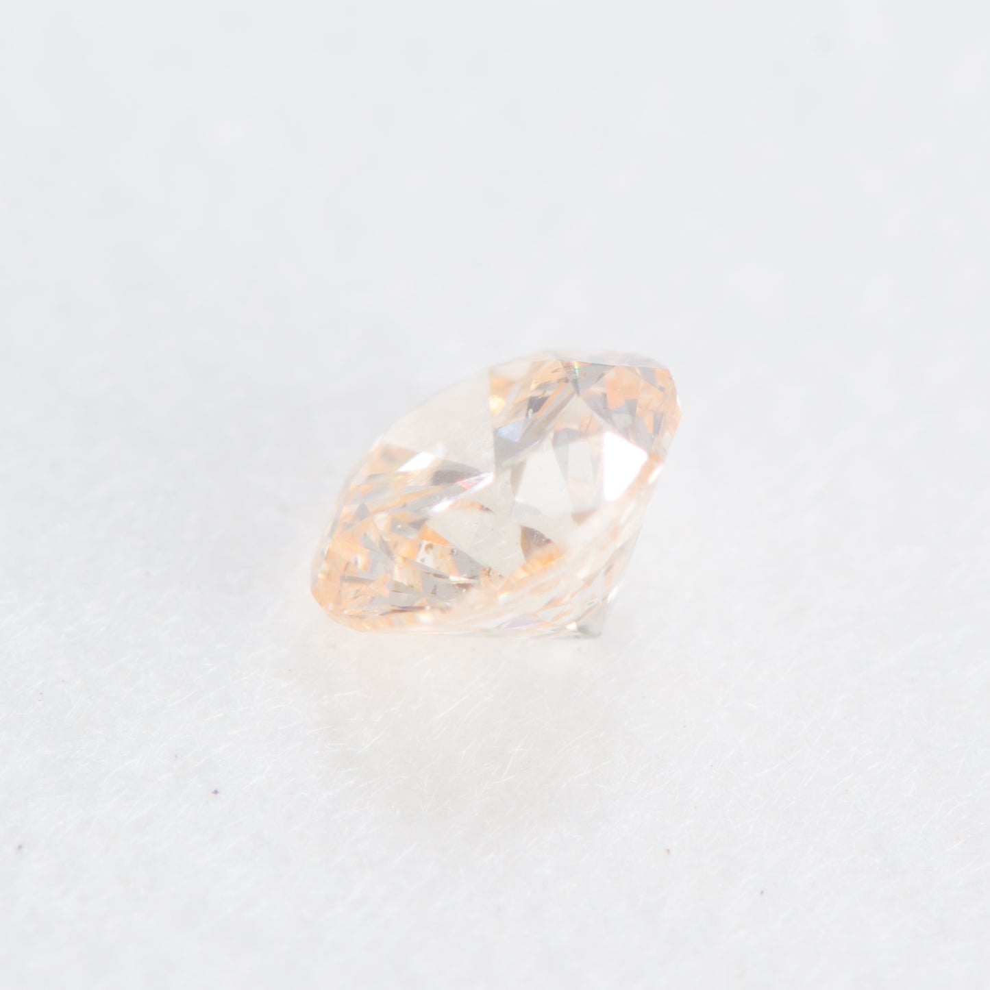 0.108ct, ファンシーライトイエロウィッシュオレンジダイヤモンド, SI2, ラウンド, 中央宝石研究所(CGL)