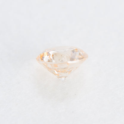 0.108ct, ファンシーライトイエロウィッシュオレンジダイヤモンド, SI2, ラウンド, 中央宝石研究所(CGL)