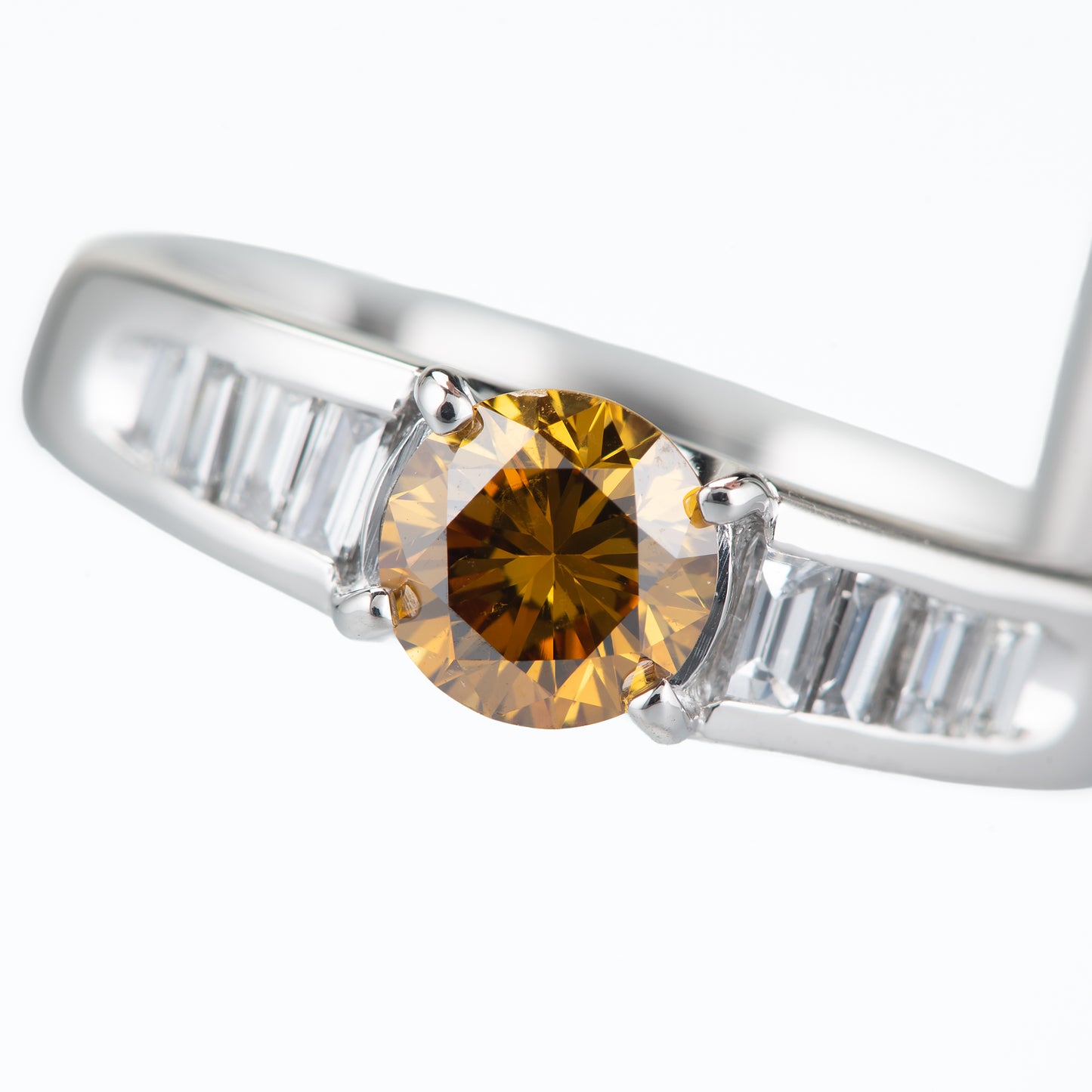 ファンシーディープオレンジイエローダイヤモンド プラチナリング D: 0.64ct D: 0.29ct FDOY SI2 Pt900