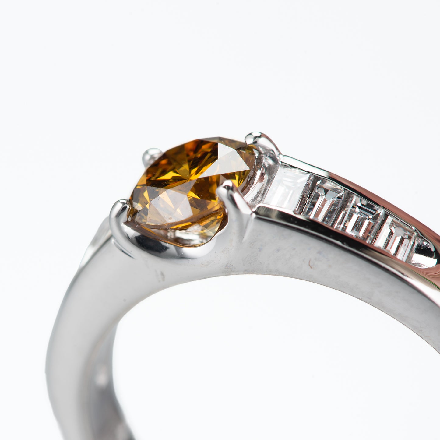 ファンシーディープオレンジイエローダイヤモンド プラチナリング D: 0.64ct D: 0.29ct FDOY SI2 Pt900