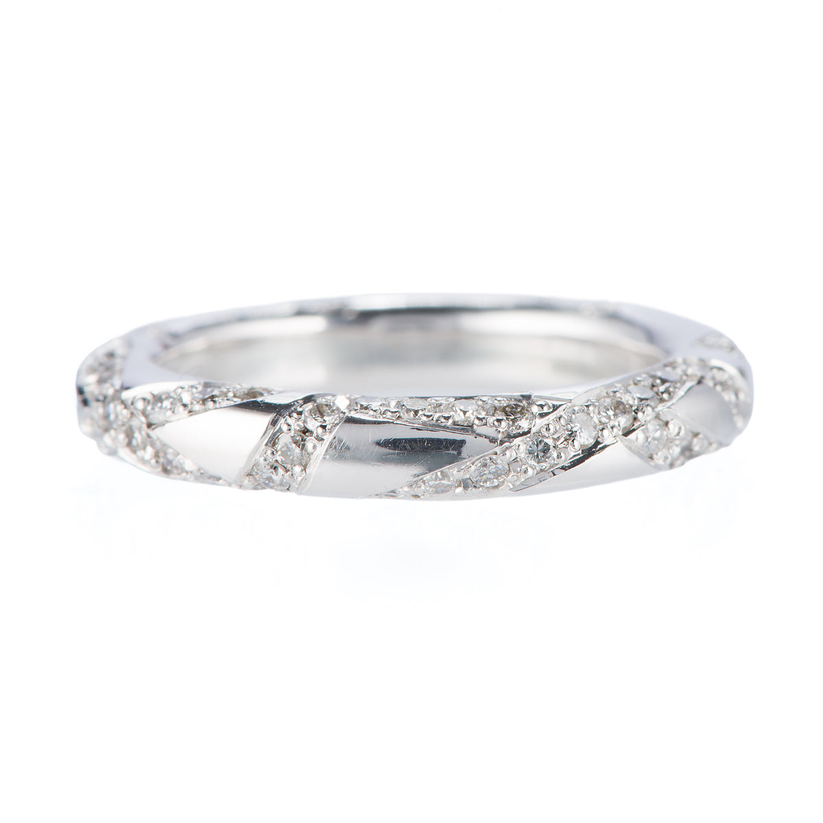 ライン　エタニティーホワイトゴールドリング 0.63ct (複製) 別角度からの画像