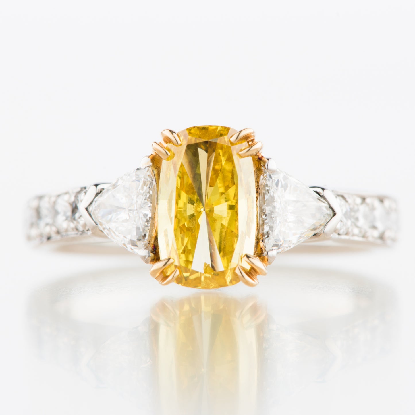 1ct ファンシービビッドイエローダイヤモンドリング 1.00ct GIA