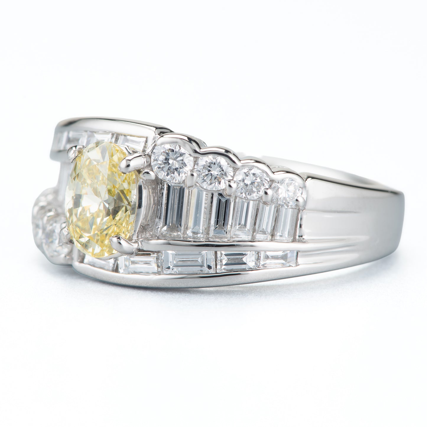 ファンシーイエローダイヤモンド プラチナリング D: 0.79ct D: 1.08ct Fancy Yellow  SI1 Pt900 中宝研 CGL