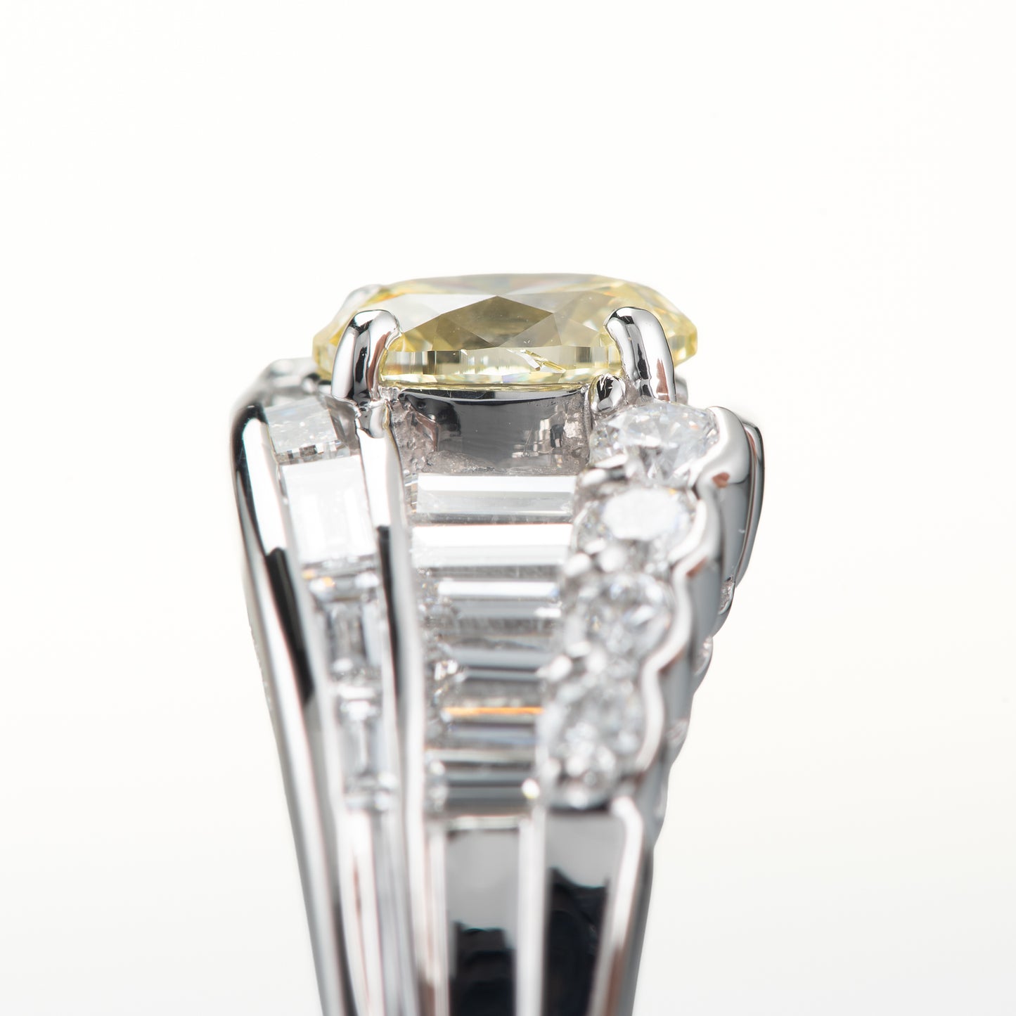 ファンシーイエローダイヤモンド プラチナリング D: 0.79ct D: 1.08ct Fancy Yellow  SI1 Pt900 中宝研 CGL